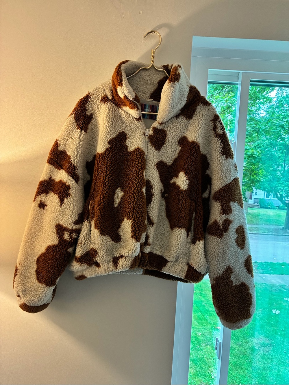 Urban Outfitters Brown & Cream Sherpa Jacket - Cozy Zip-Front